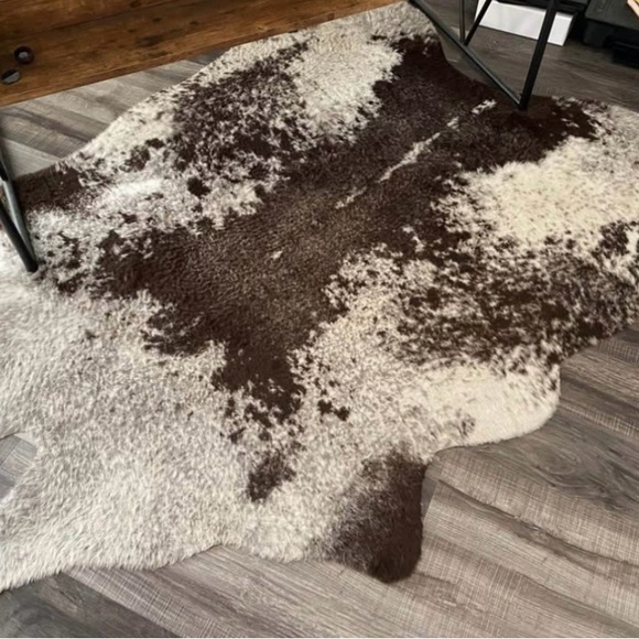 Brown and White Cowhide Rug - Picture 4 of 4